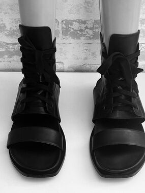 Ann Demeulemeester Black Leather Lace-Up Sandals tuscan Nero with box